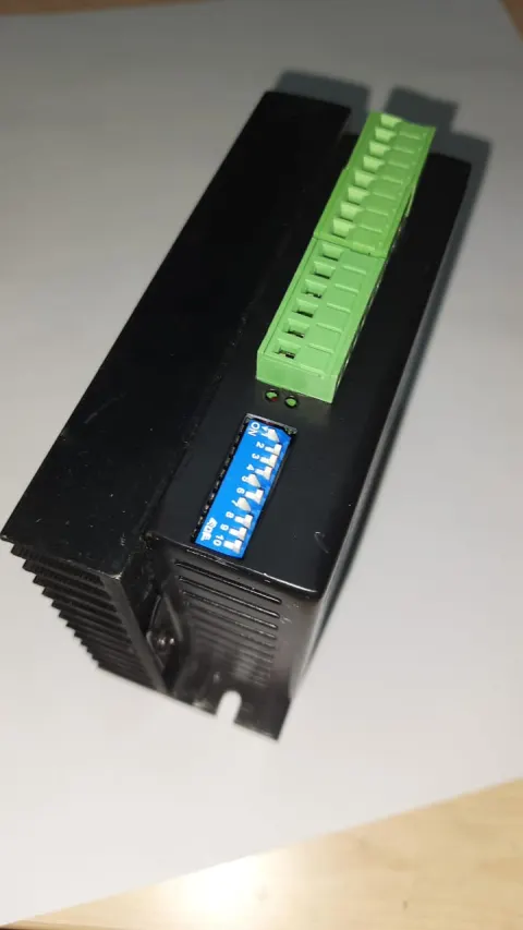 Tstep-168X stepper drive, side view showing the finned heatsink body