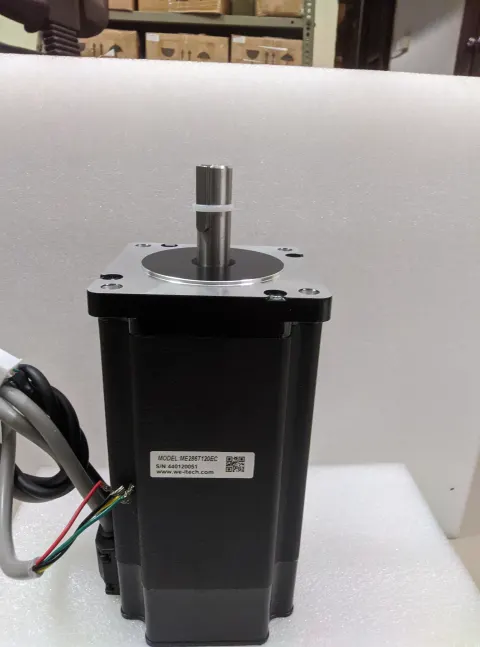 ME286T120EC closed-loop stepper motor, 12 Nm, NEMA 34 86mm flange with encoder cable