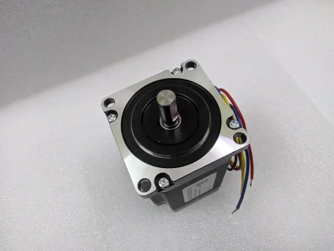M3576T015-8 three-phase stepper motor, NEMA 23 57mm flange, six lead wires — additional view
